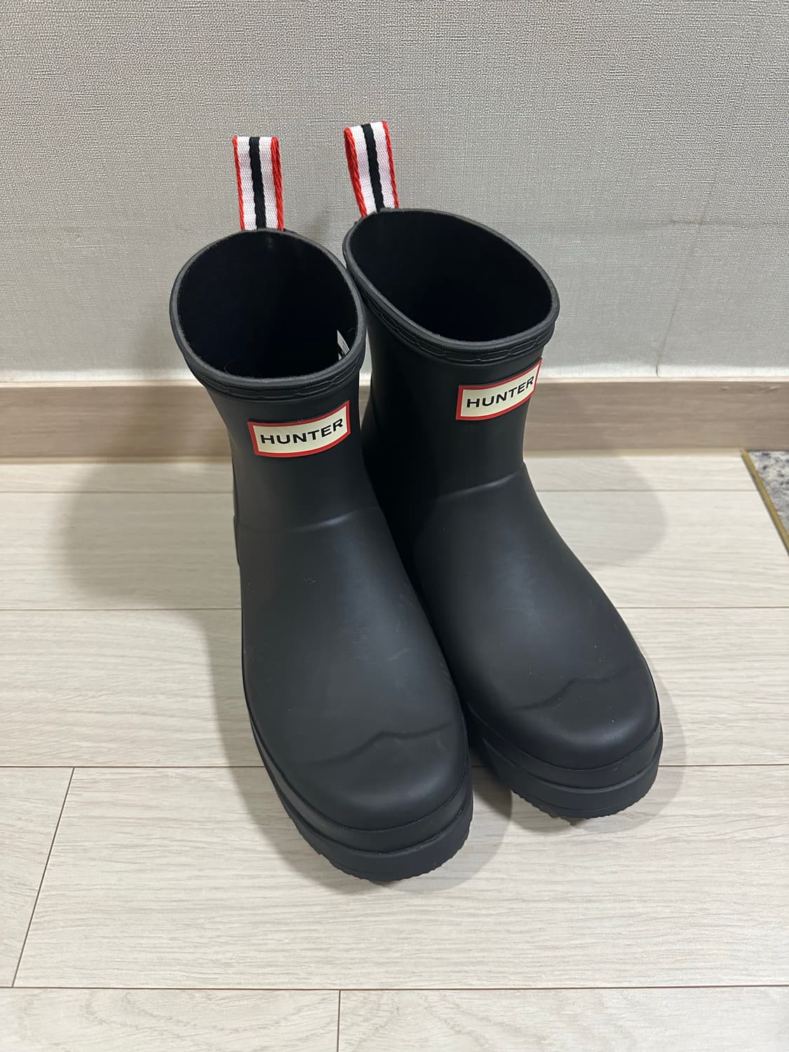 (240) 헌터 쇼트 레인 부츠 블랙 상품이미지1
