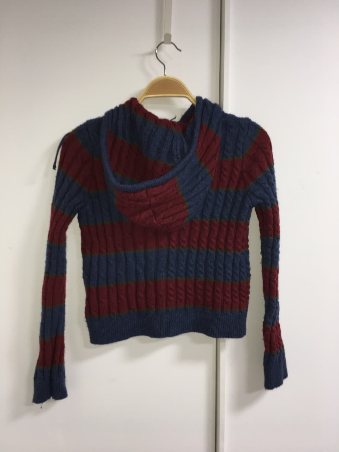 MOROMORO2 케이블 크롭 니트 후드집업  상품이미지5