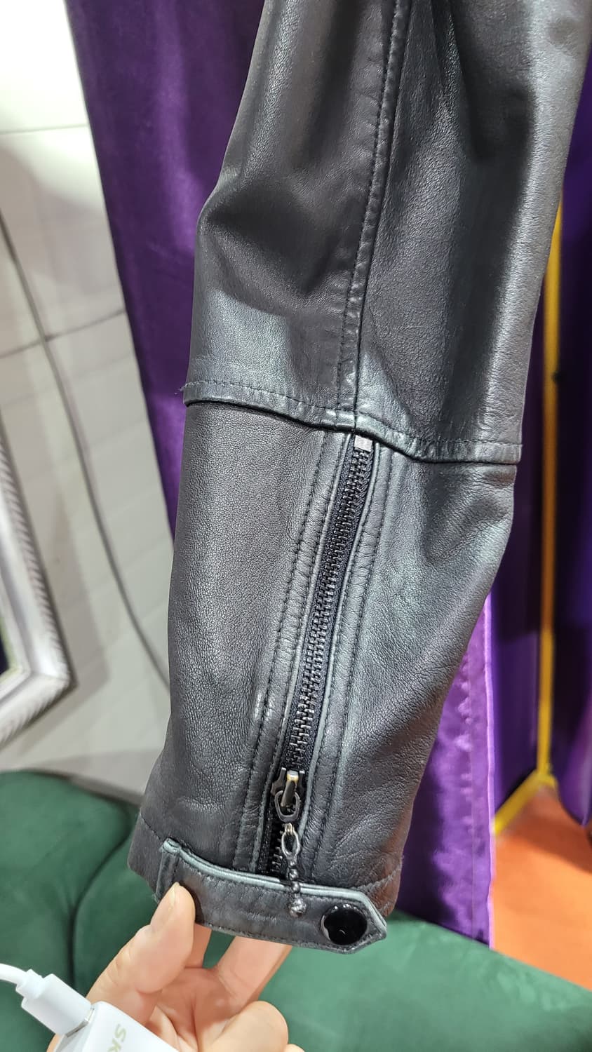 올세인츠 퀼팅 디테일 블랙 레더 라이더  상품이미지7