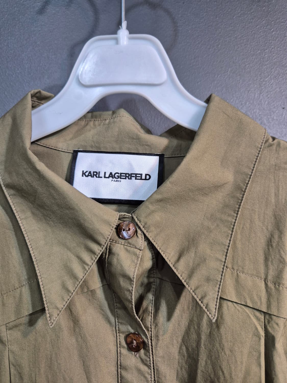 칼 라거펠트 카키색 여성 셔츠 95 상품이미지3