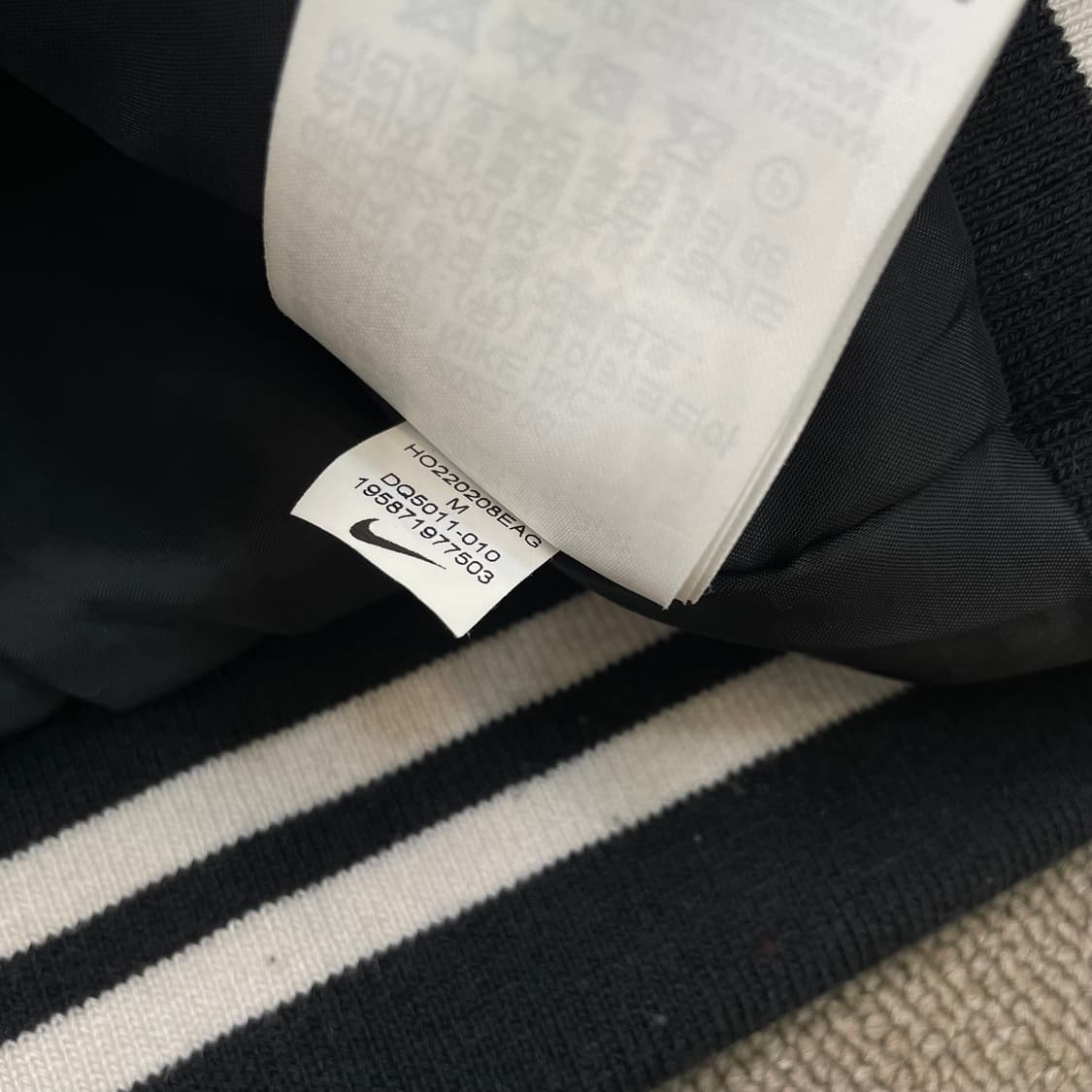 nike 나이키 나이키 NSW 어센틱 바시티 울 자켓 상품이미지5