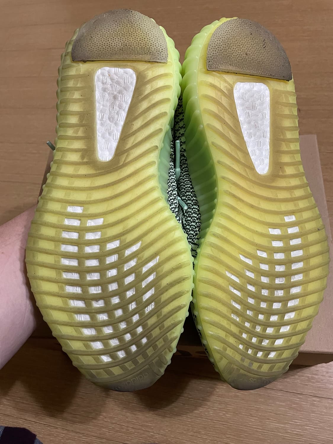 이지부스트 350 이즈릴 상품이미지2