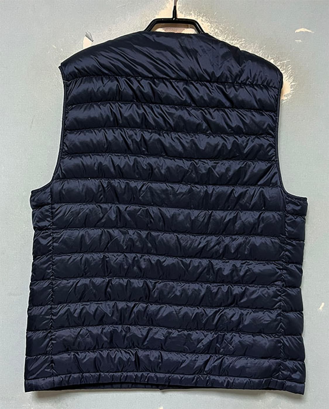 유니클로 남자 경량 패딩조끼 추동복 95-100 상품이미지2