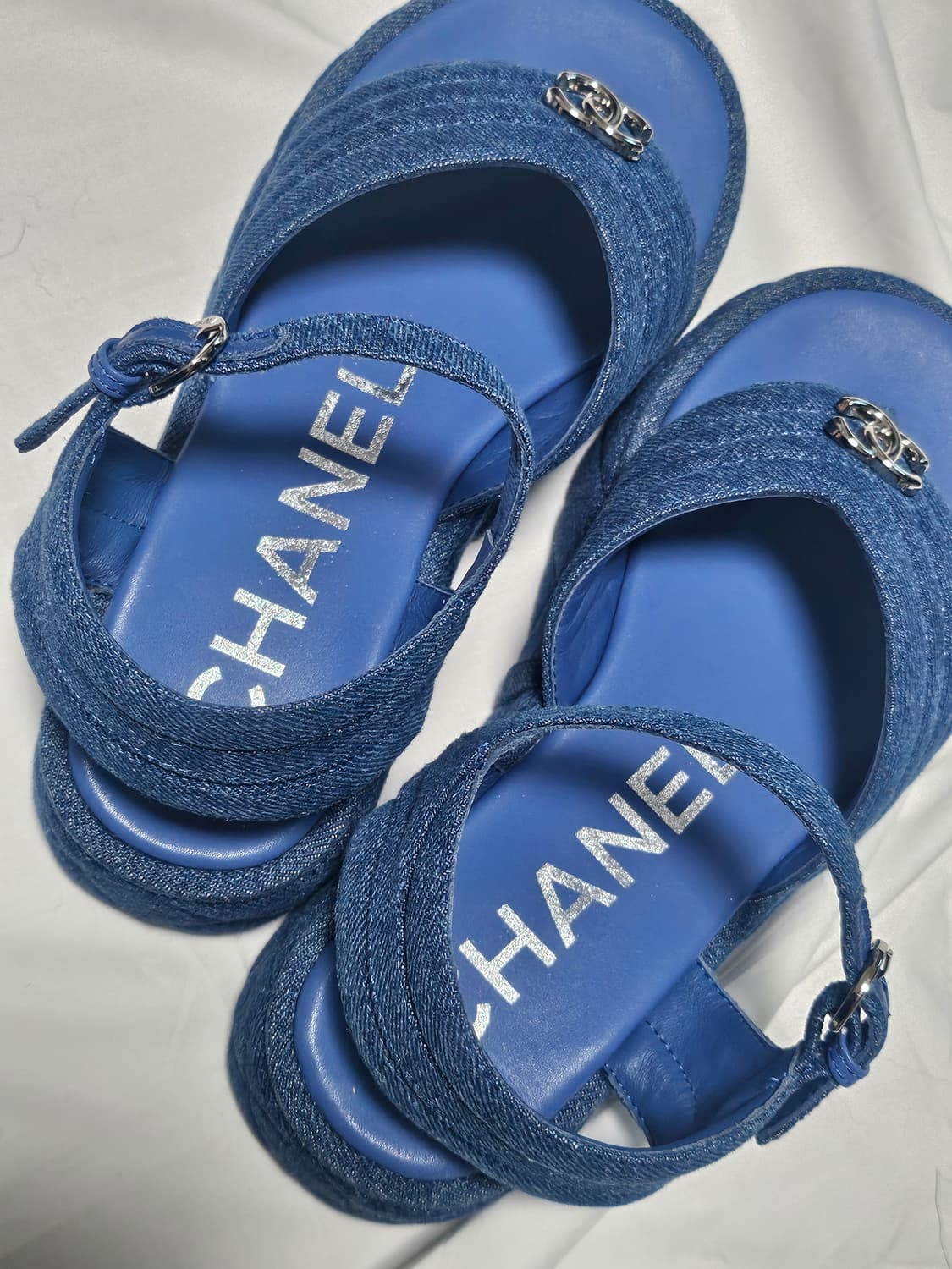 샤넬 S/S 데님 CC 샌들 상품이미지5