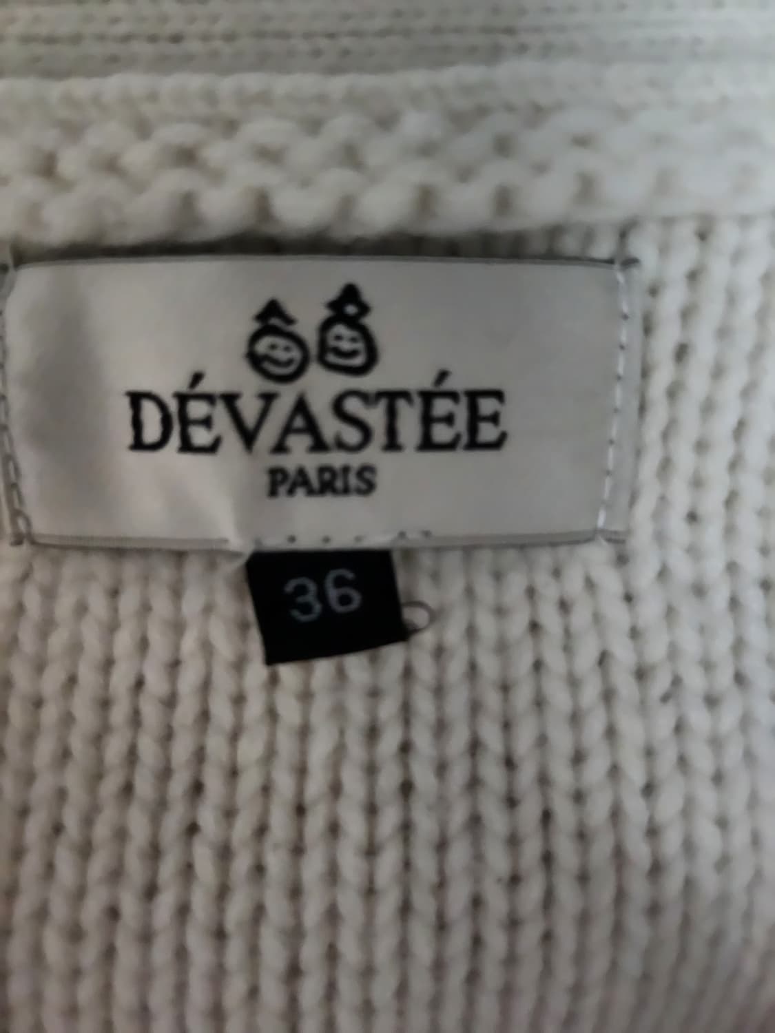 데바스테 화이트 자수 가디건 상품이미지3