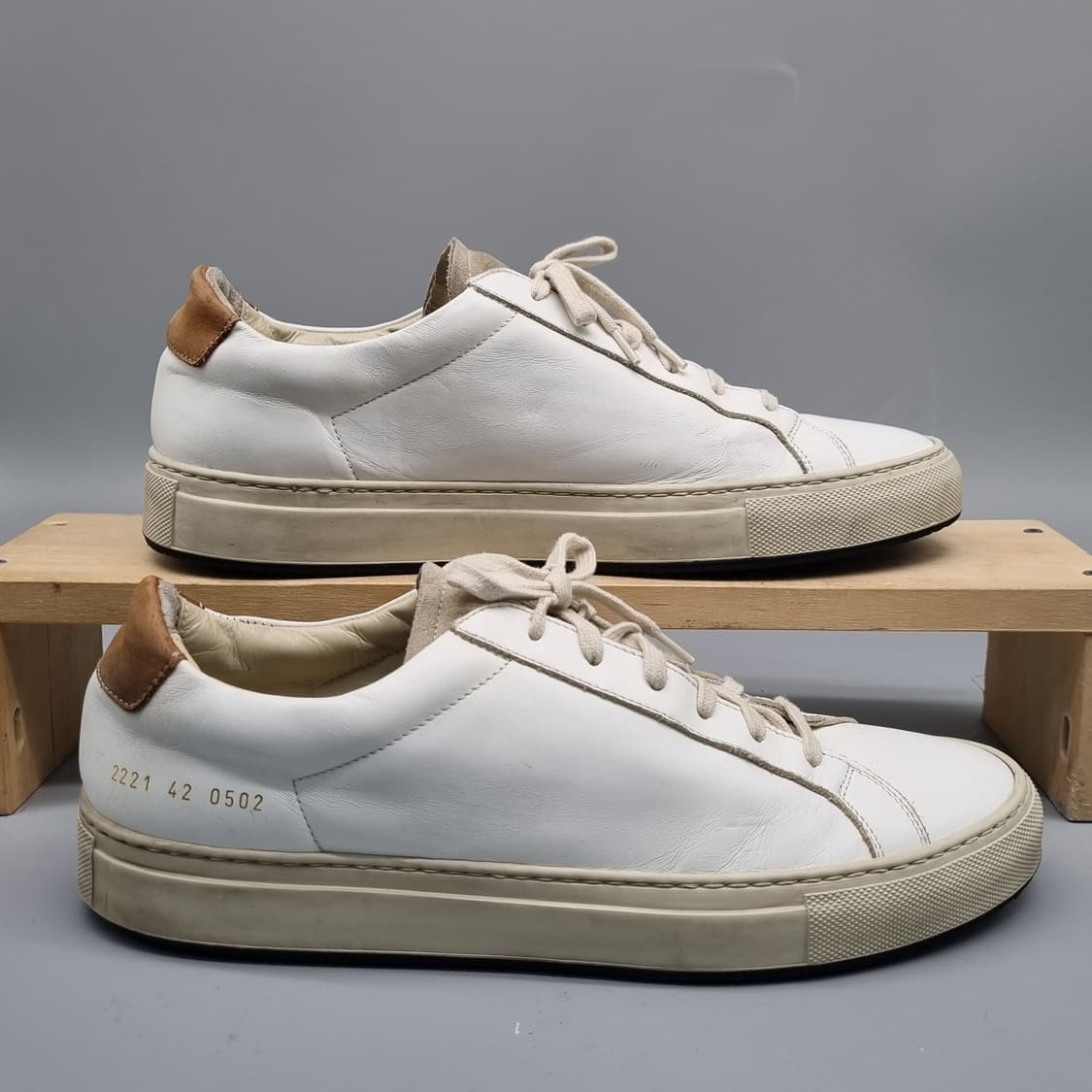 커먼프로젝트 레트로로우 스니커즈42 270 상품이미지1