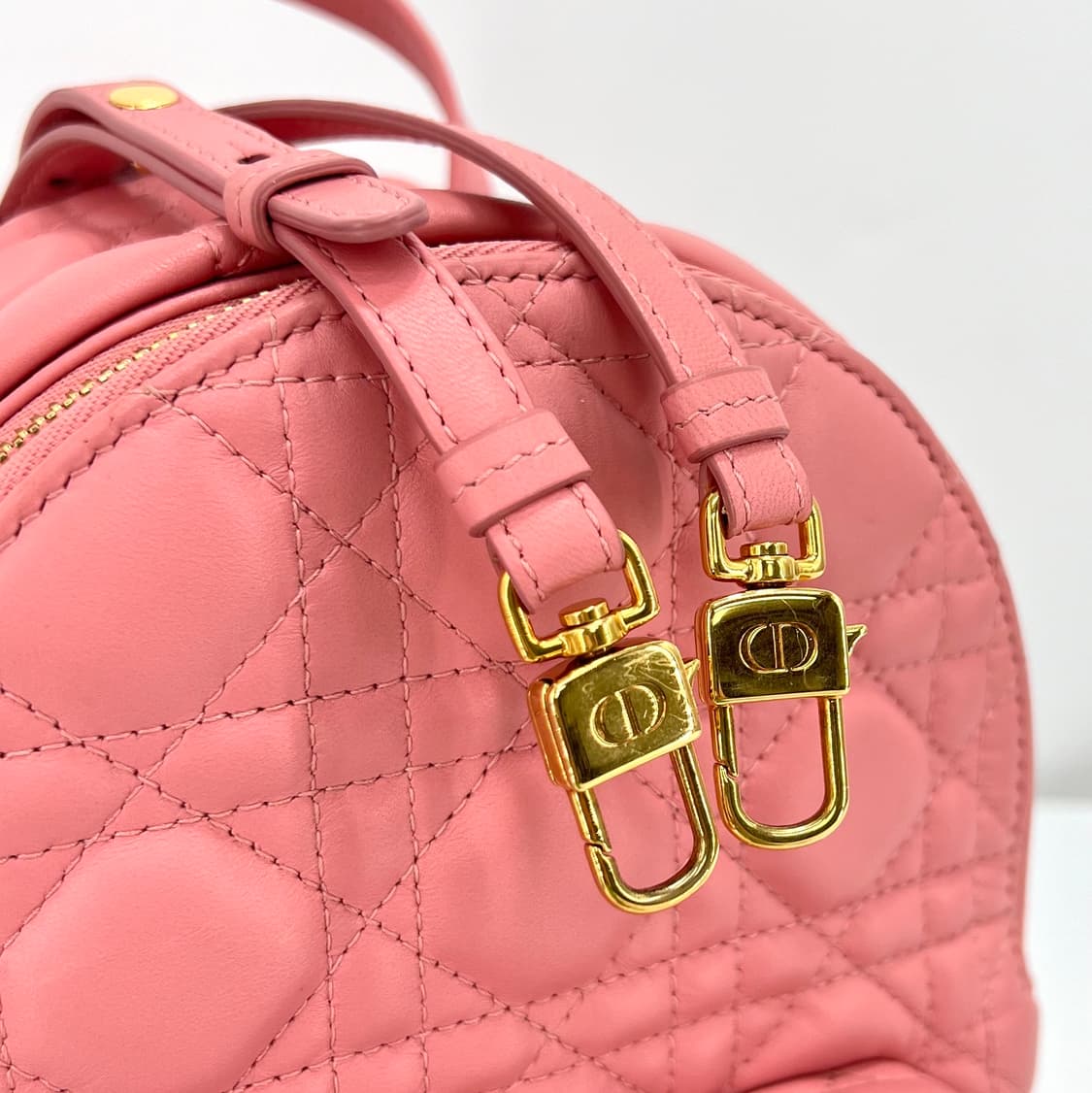 크리스찬 디올 까나쥬 미니 백팩 핑크 상품이미지9