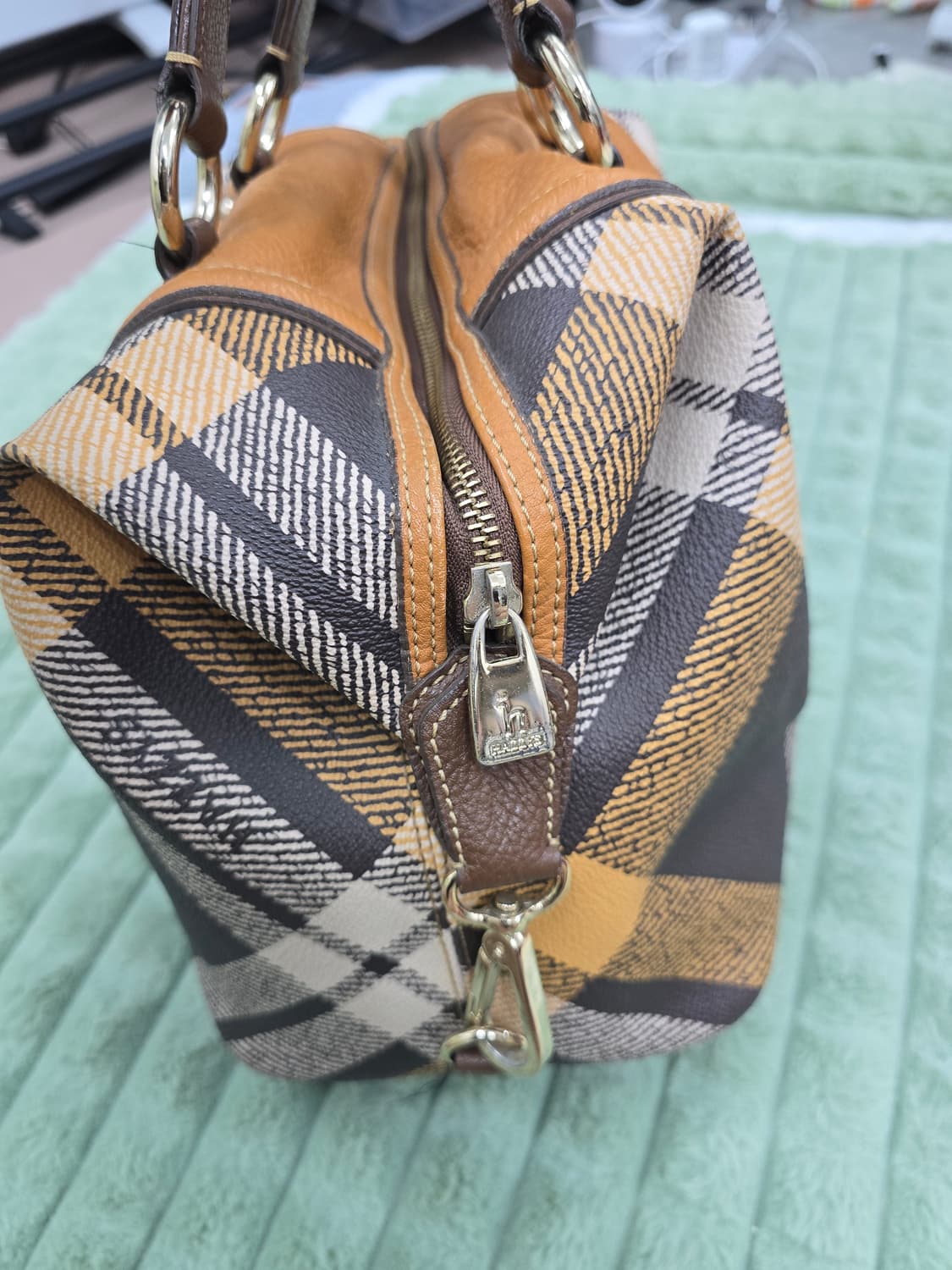 해지스 체크 보스턴백 상품이미지2