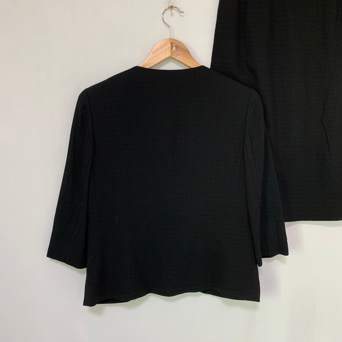 까르벵 노카라 블레이저 자켓 미디 스커트 투피스 정장 셋업 블랙 상품이미지3