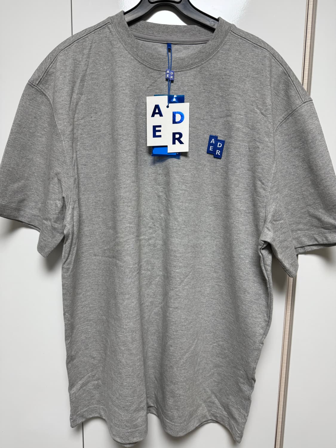 아더에러 로고 반팔티 상품이미지1