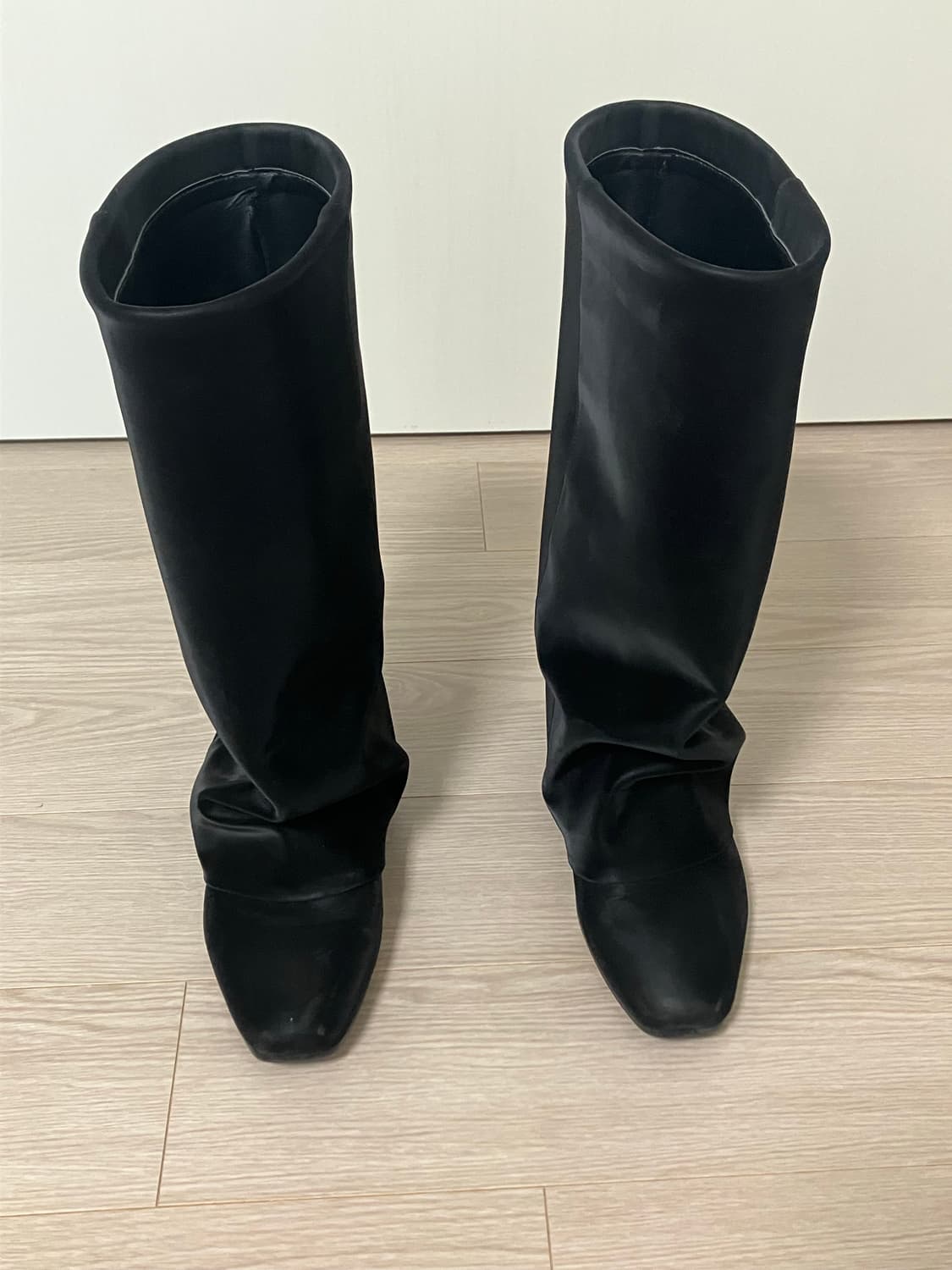 Wrinkle Leather Boots (Black) 상품이미지4
