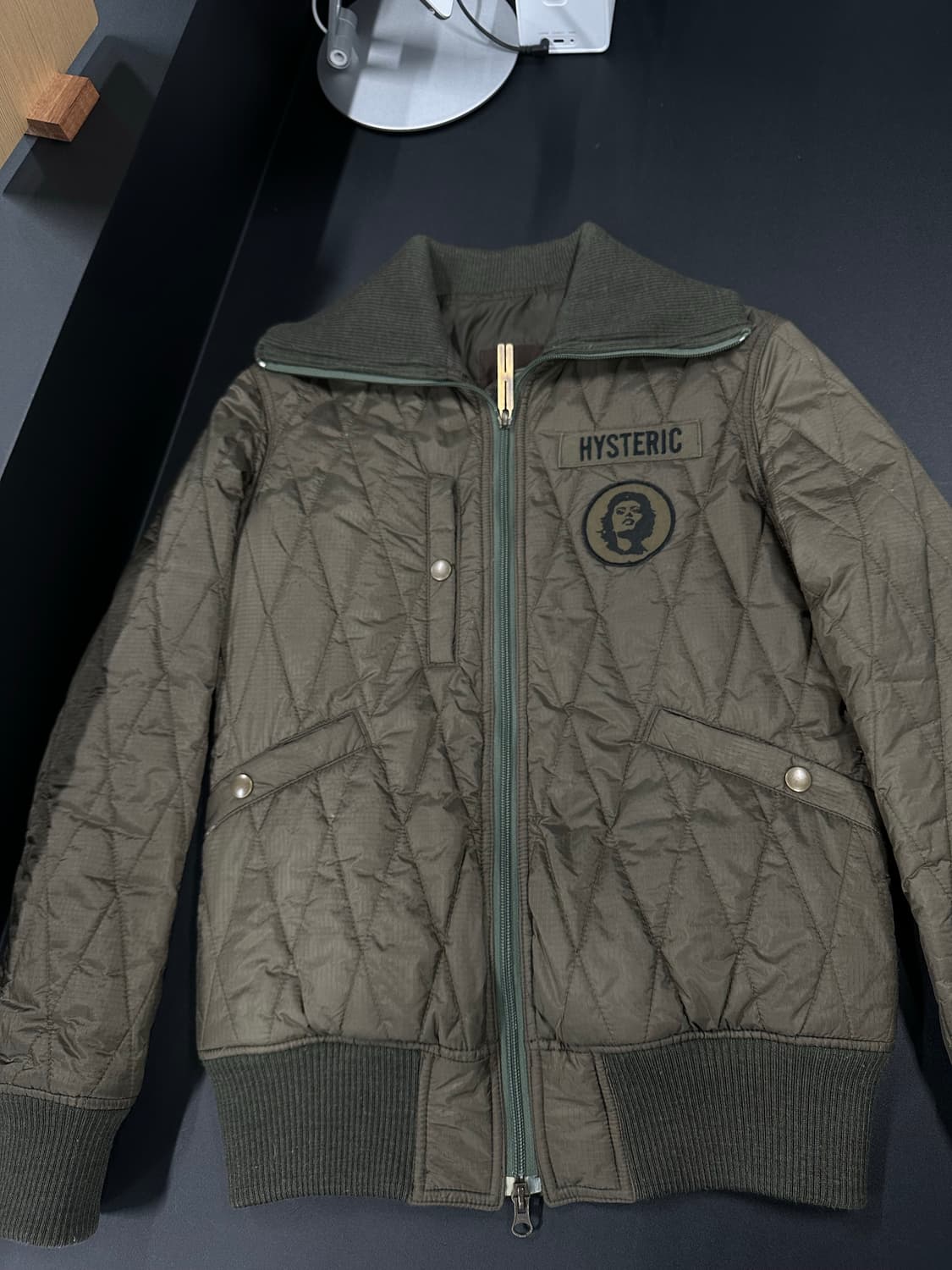 히스테릭 글래머 포켓 하이 투웨이 퀄팅 자켓 상품이미지3