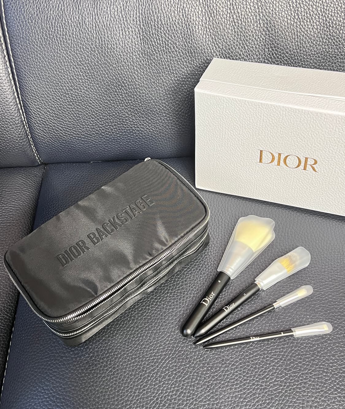 디올 브러쉬4종 선물세트 (2단파우치포함) 상품이미지1