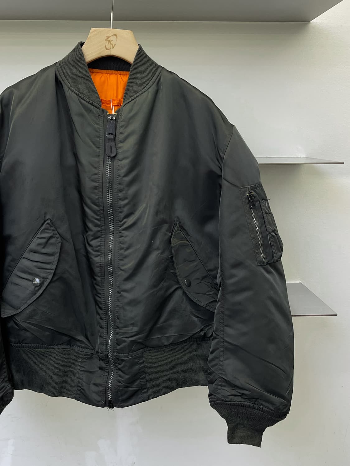 알파 인더스트리 U.S.A.F 플라이트 Ma-1 자켓 상품이미지4