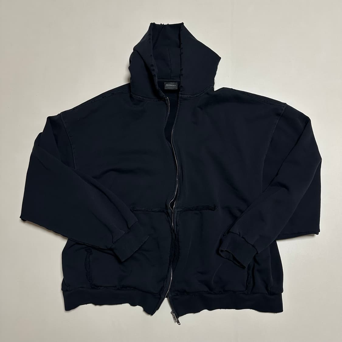 발렌시아가 테이프타입 리프 포켓 집업 후디 (744451) 상품이미지3