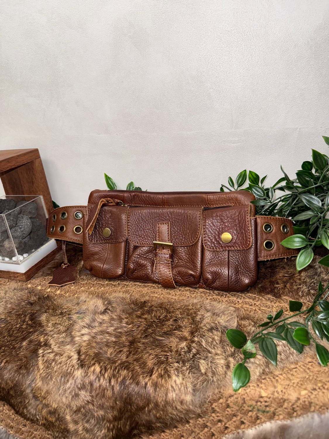 Brown multi pocket punching buckle 벨트백 상품이미지2