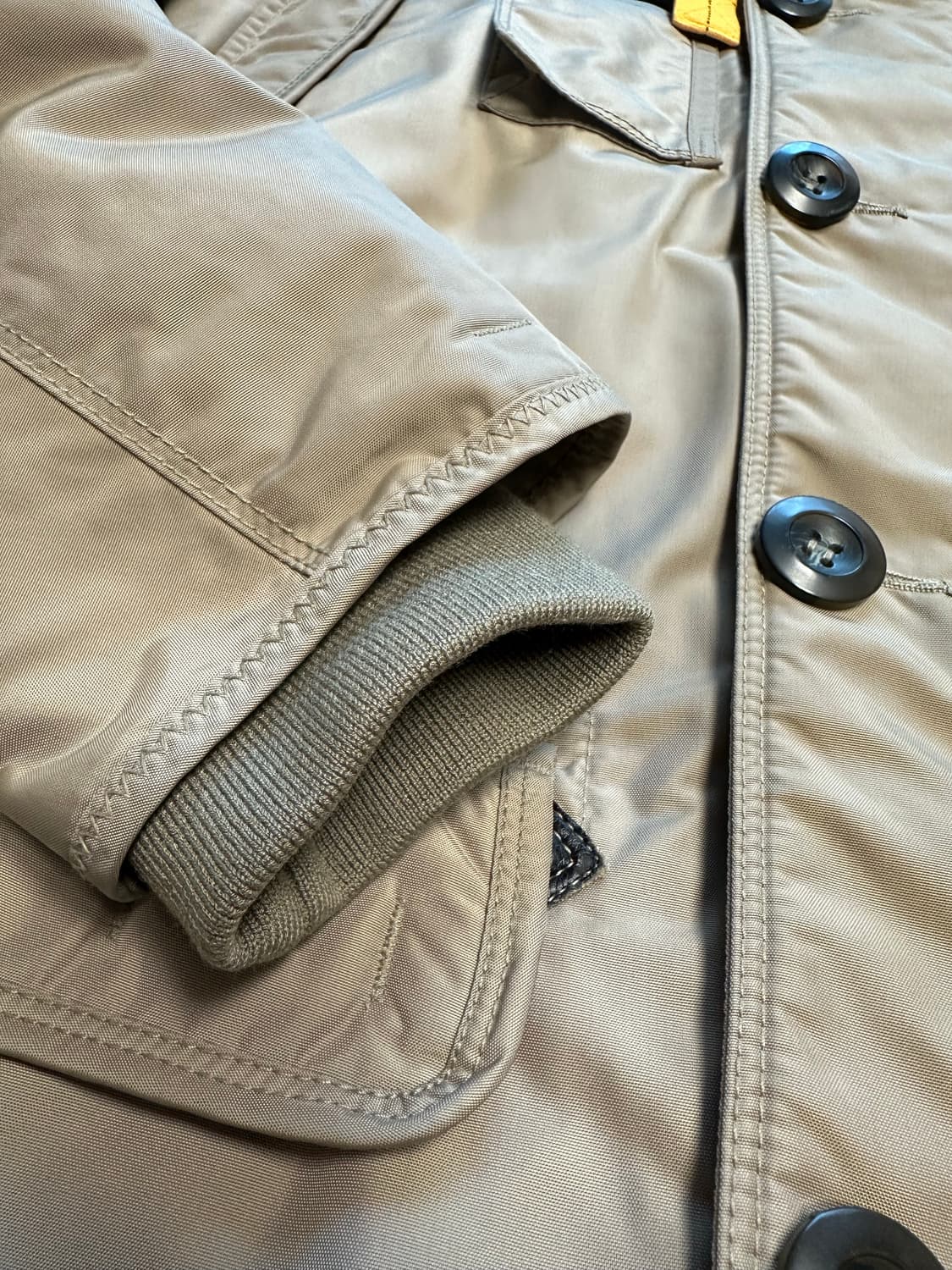 파라점퍼스 코디악 S 사이즈 카푸치노 색상 상품이미지4