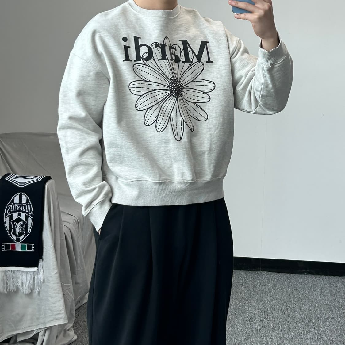 마르디메크르디 플라워 그레이 스웻셔츠 상품이미지9