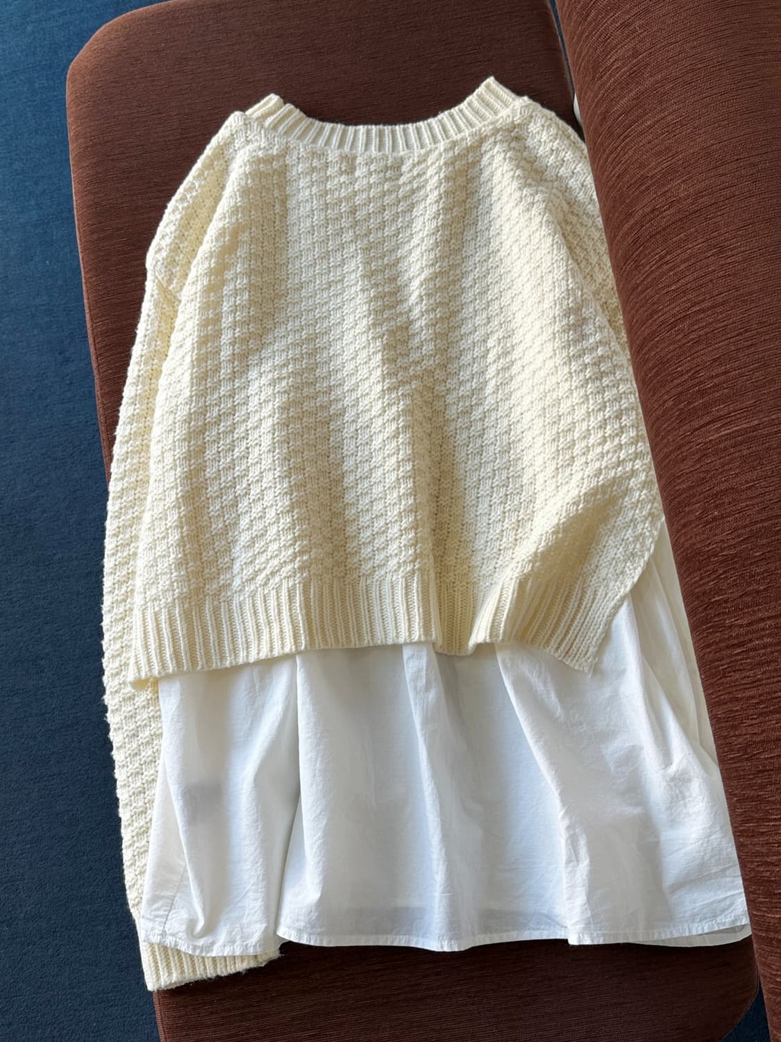 Fake layered crew neck wide woven knit P 상품이미지4