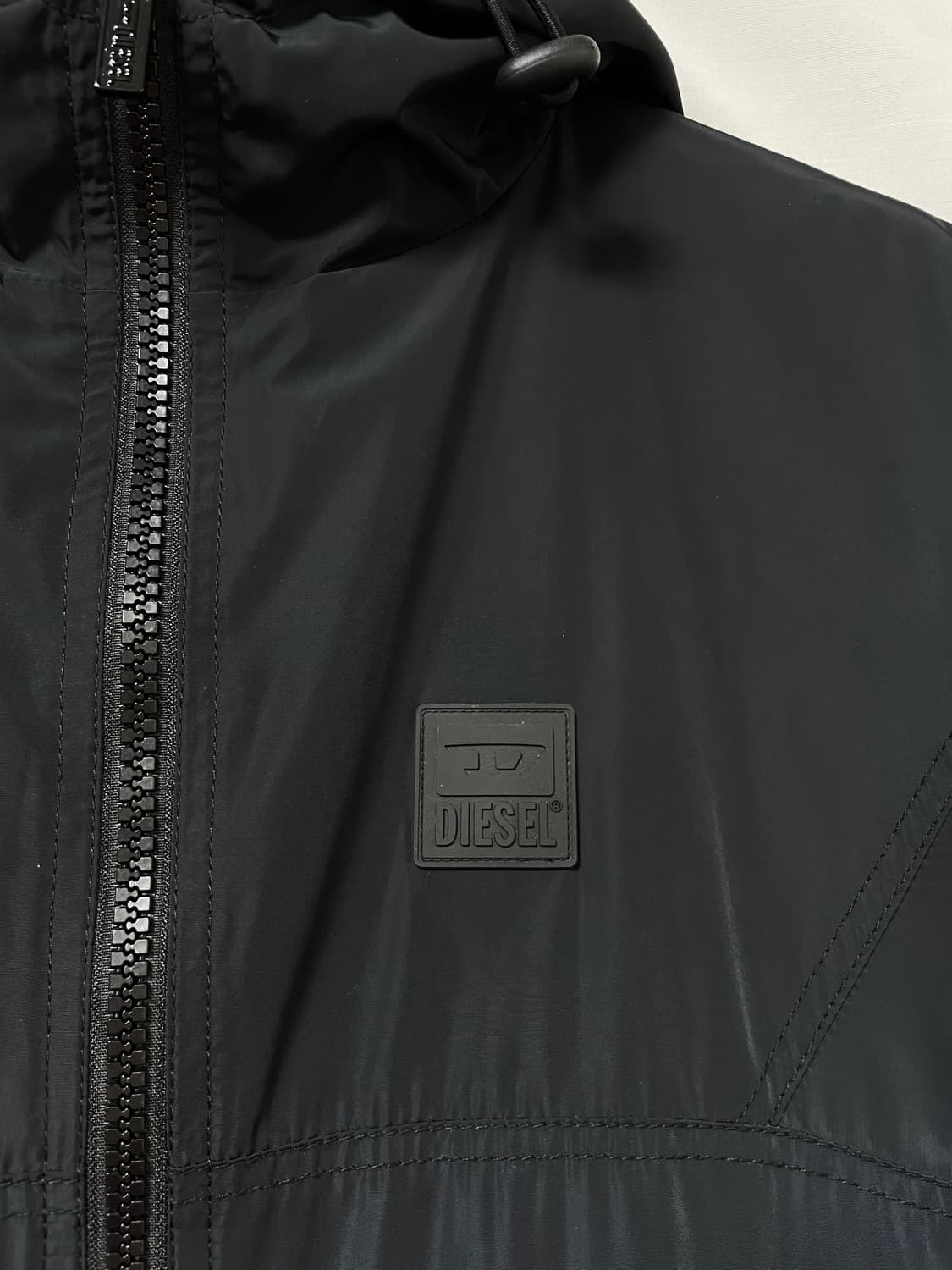 DIESEL 디젤 남성 고급스런 블랙 바람막이 자켓 상품이미지4