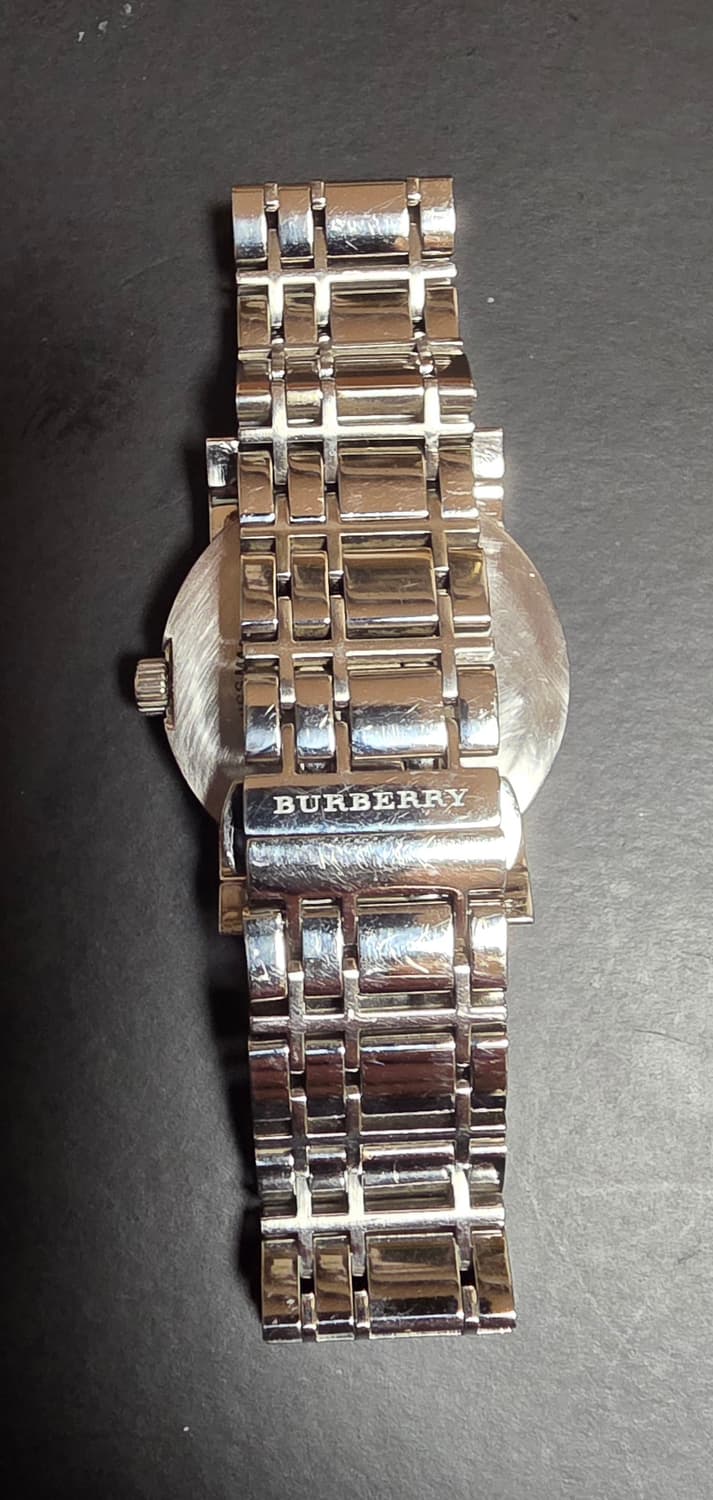 버버리 블랙판 스틸 여성용 시계 BU1365 상품이미지3