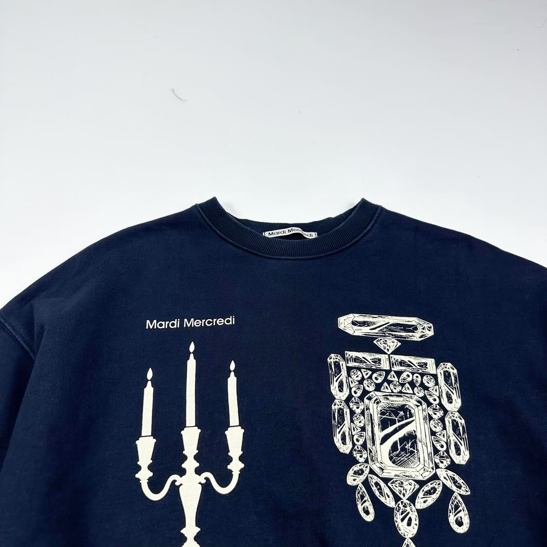 마르디 메크르디 네이비 크루넥 맨투맨 (Free 여성추천) 상품이미지1