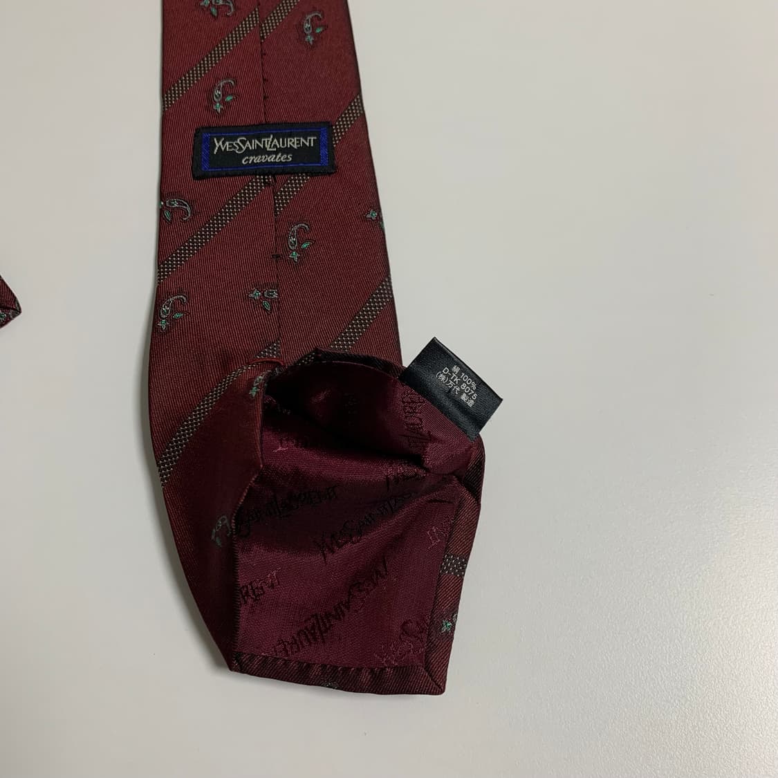 입생로랑(YSL) 페이즐리 슬림넥타이 명품 100실크 정장룩 코디 상품이미지7