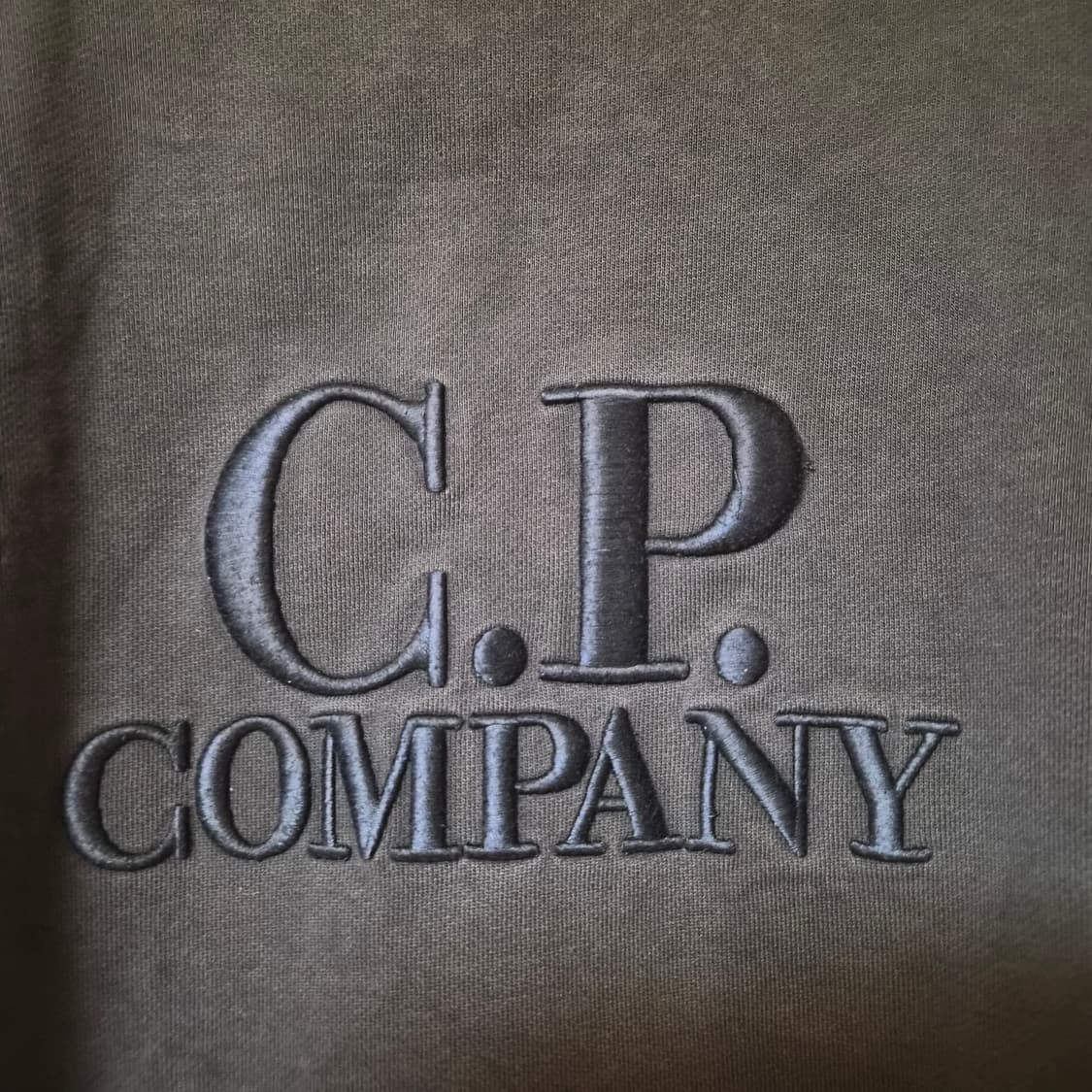 CP컴퍼니 맨투맨 상품이미지3