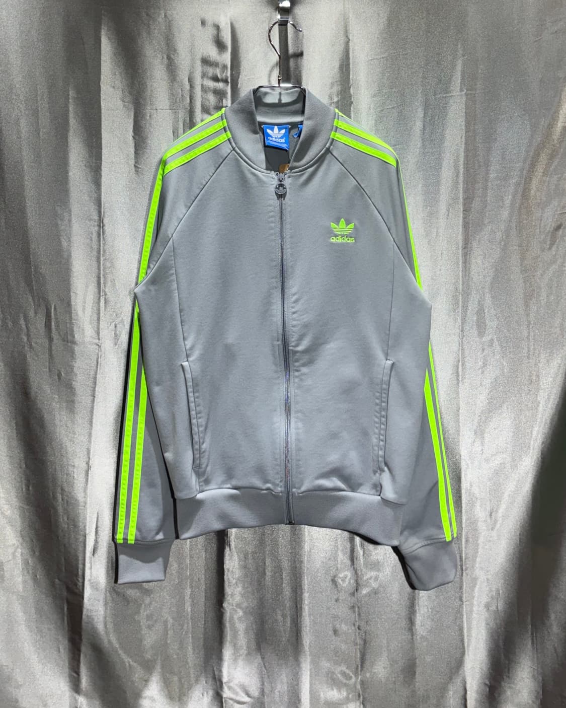 M 아디다스 파이어버드 형광라인 그레이 트랙탑 상품이미지2