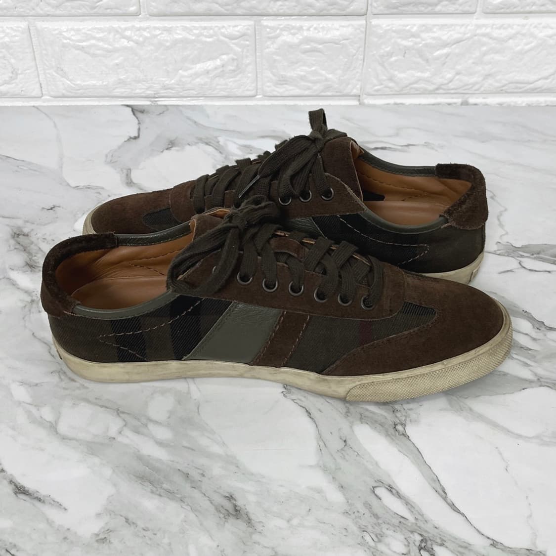 Burberry 체크 스니커즈 VNYIHHUI9D 41(265) 상품이미지4