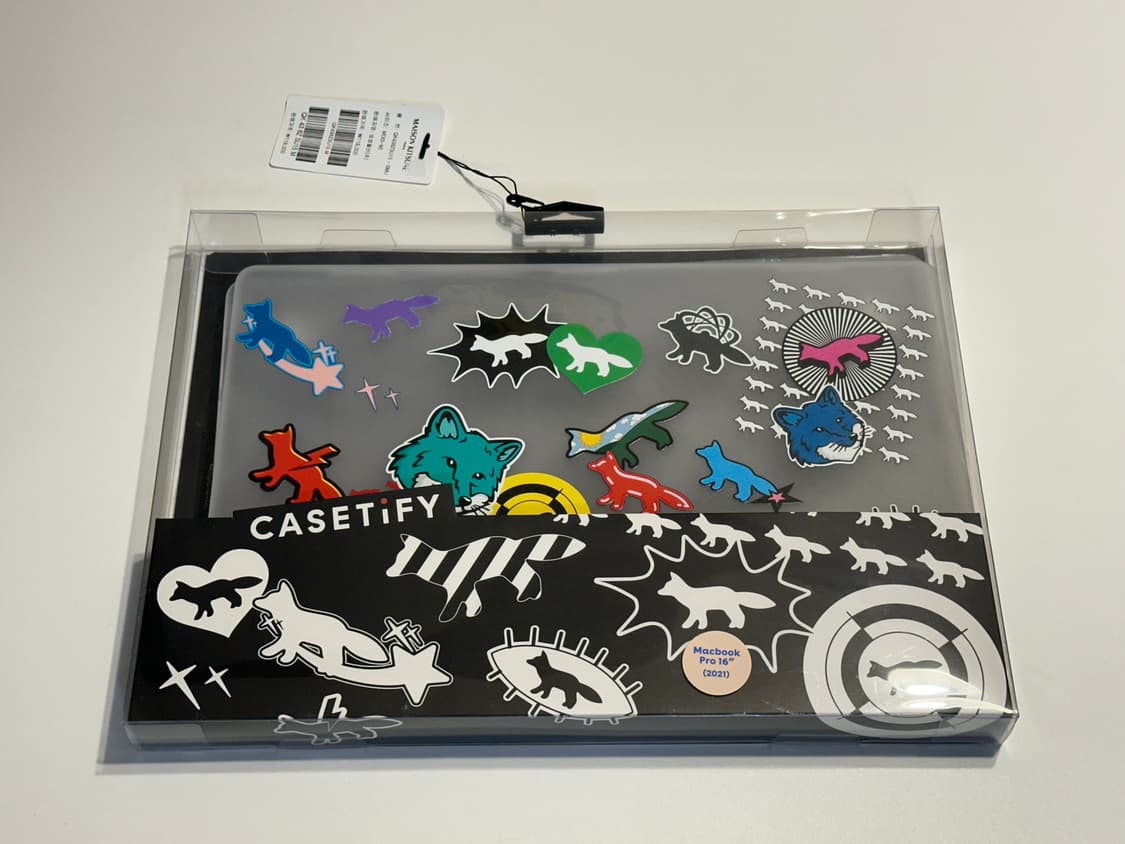 케이스티파이 x 메종 키츠네 맥북 케이스 16인치 상품이미지3