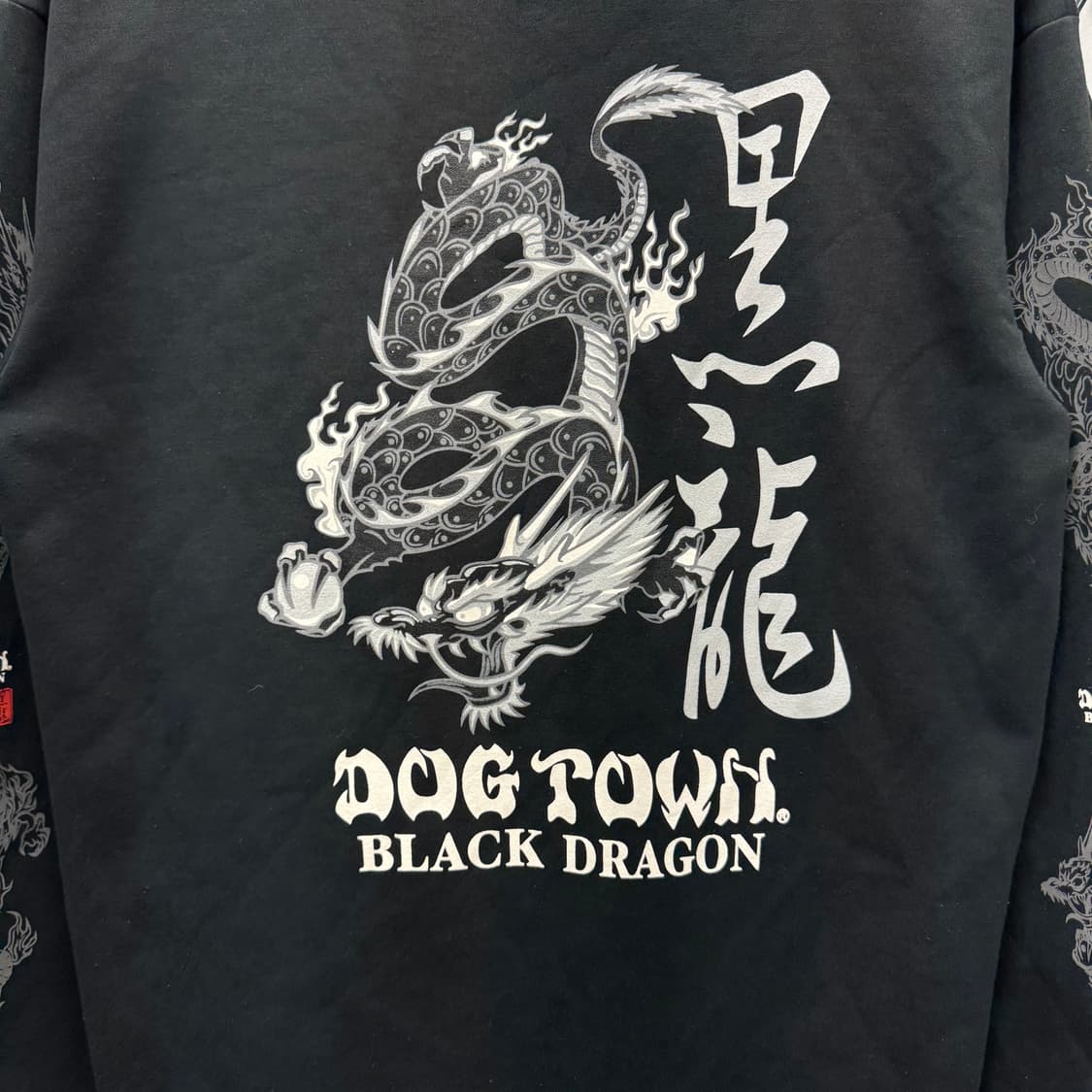 도그 타운 블랙 드래곤 롱 슬리브 흑룡 그래픽 프린팅 디테일 블랙 상품이미지5
