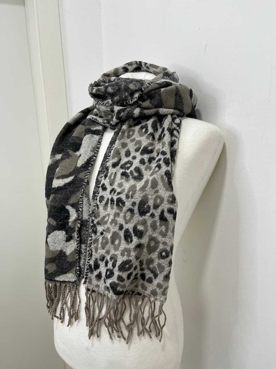 일본 빈티지 갸루 레오파드 믹스 패턴 테슬 머플러 상품이미지2