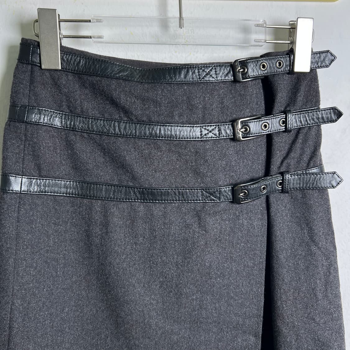 마이클 코어스 벨티드 랩 미디 스커트  상품이미지4