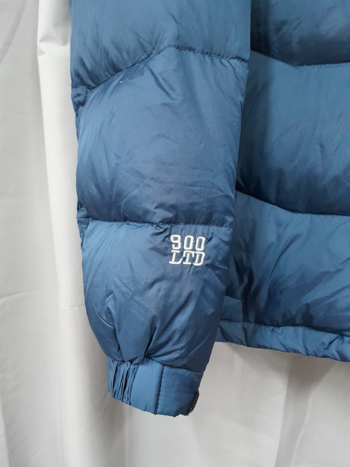 노스페이스 900 패딩 M 상품이미지3