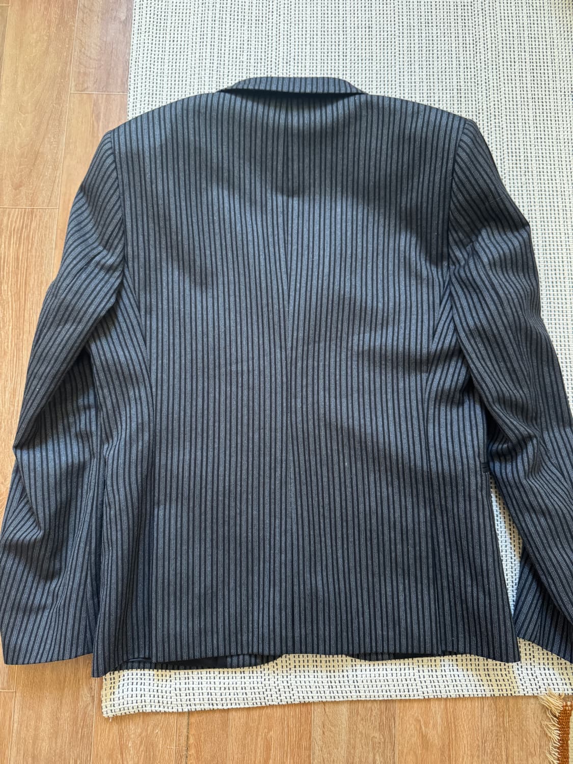 한섬 더쿨플스 모드계 양가죽 트림 블레이저 자켓 상품이미지9