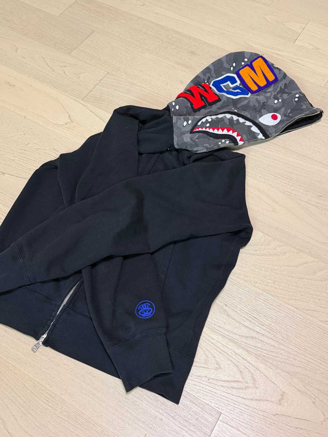 베이프 x 스투시 콜라보 샤크 후드집업 상품이미지3