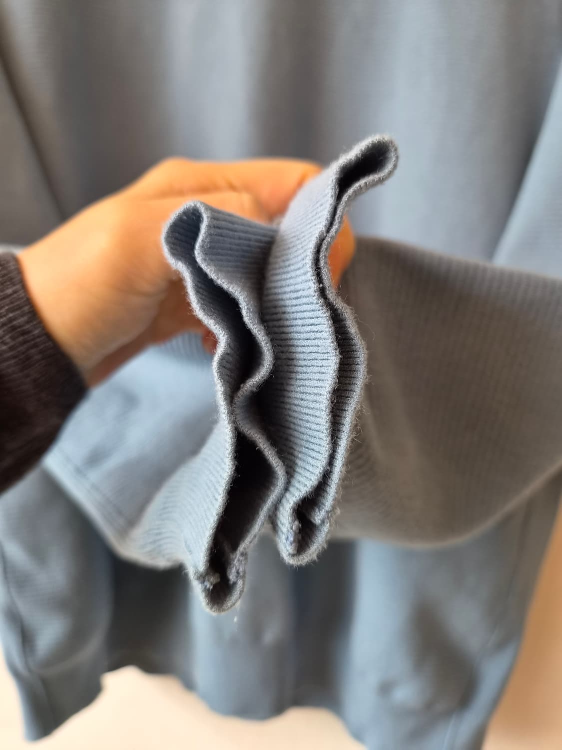 타임 남성 스카이블루 라운드니트
 상품이미지3