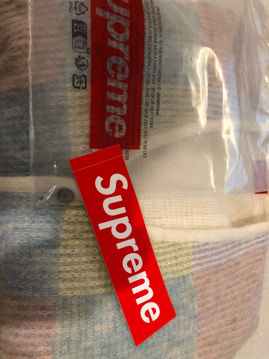 슈프림 브러쉬드 그리드 가디건 상품이미지4