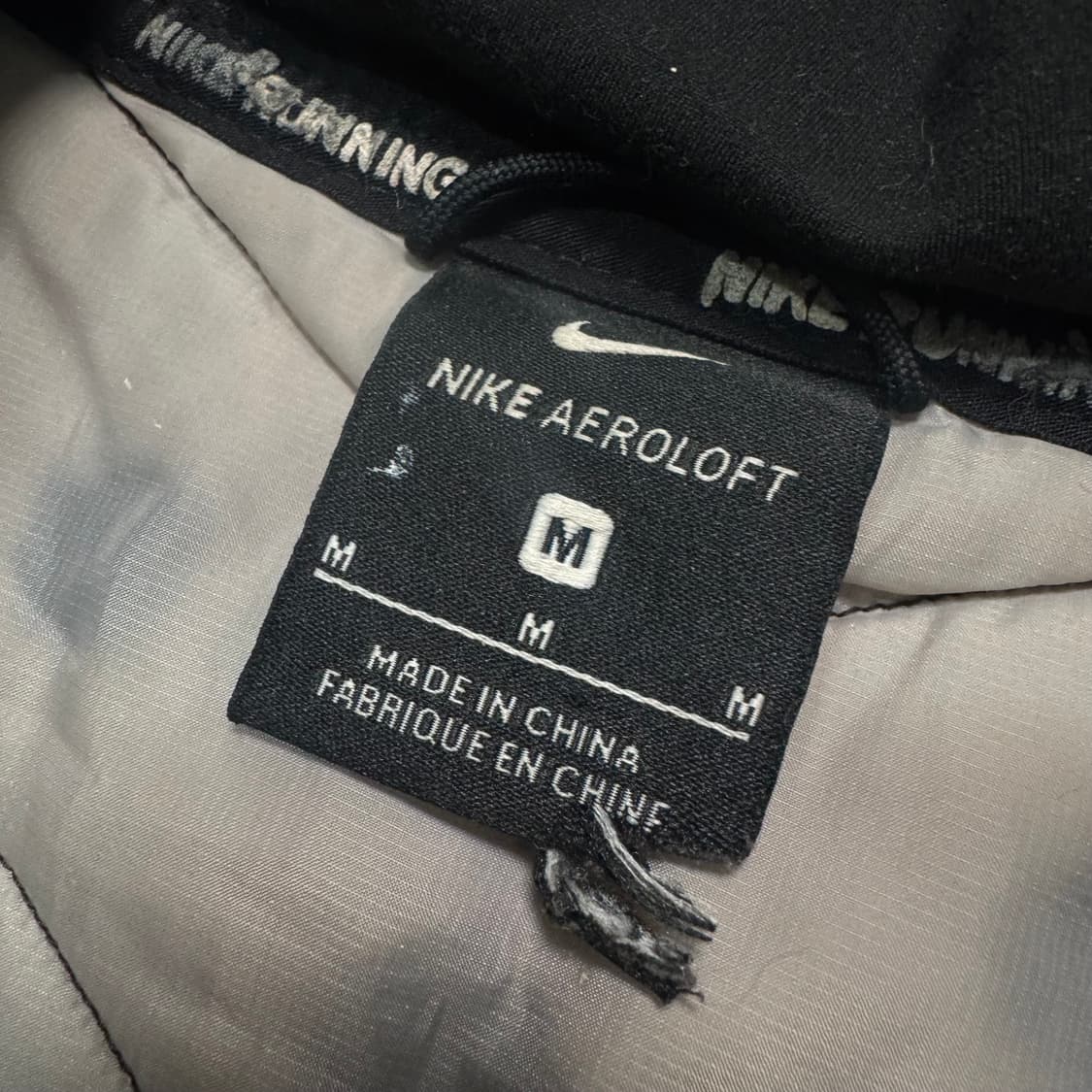 Name : 나이키 에어로로프트 러닝 후드집업 경량 바람막이 자켓 :) 상품이미지5