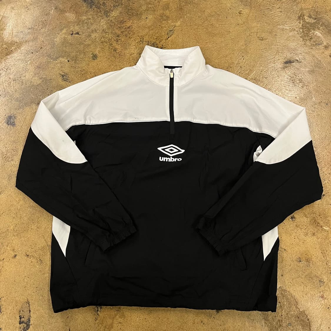 [정품/L] 엄브로 블랙 화이트 반집업 바람막이 자켓 b12 상품이미지2