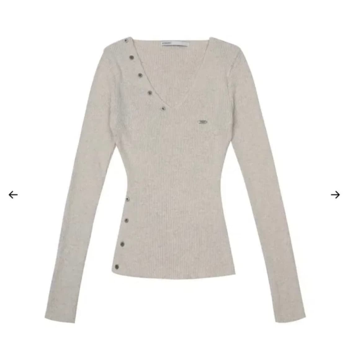 보헤미안서울 버튼 브이넥 슬릿 니트 오트밀 상품이미지1