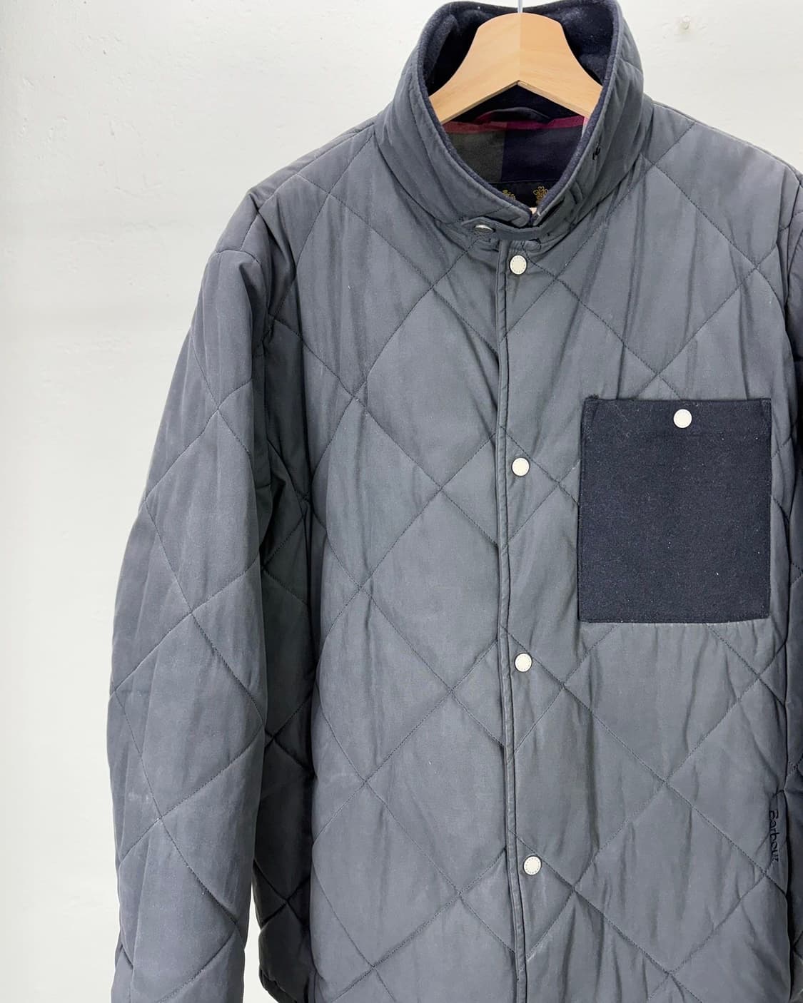 바버 헤리티지 패디드 퀼팅 논왁스 카라 자켓 상품이미지2