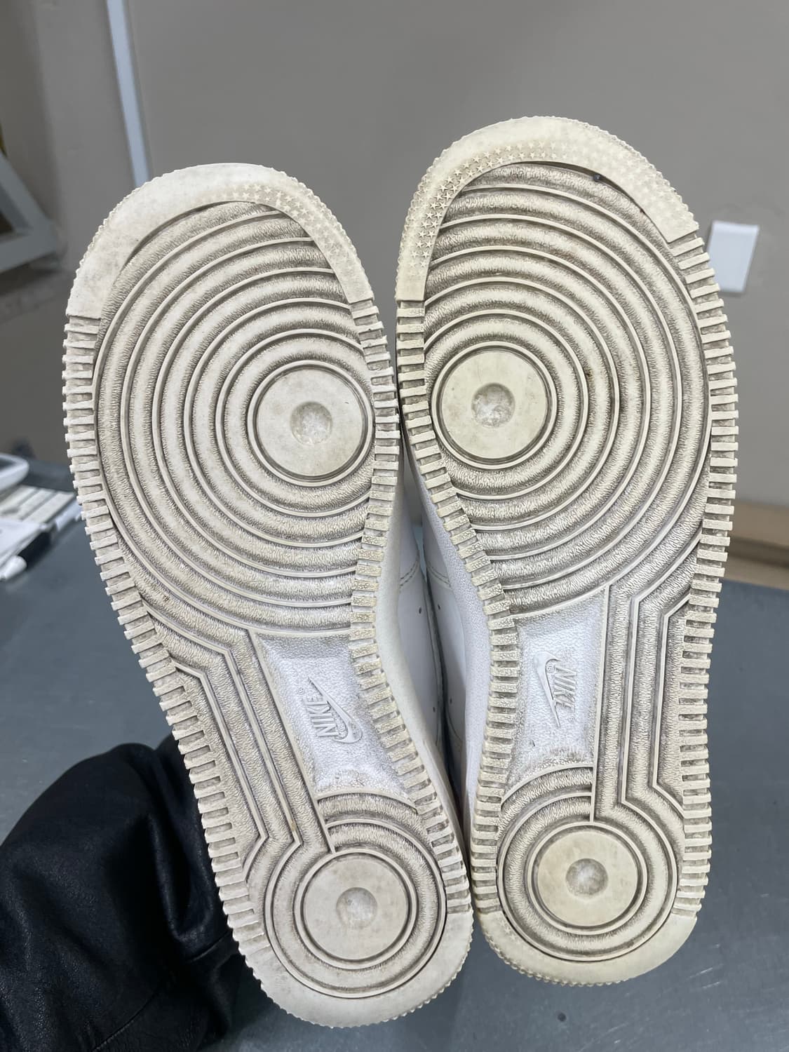 나이키 에어포스1 화이트 245 상품이미지6