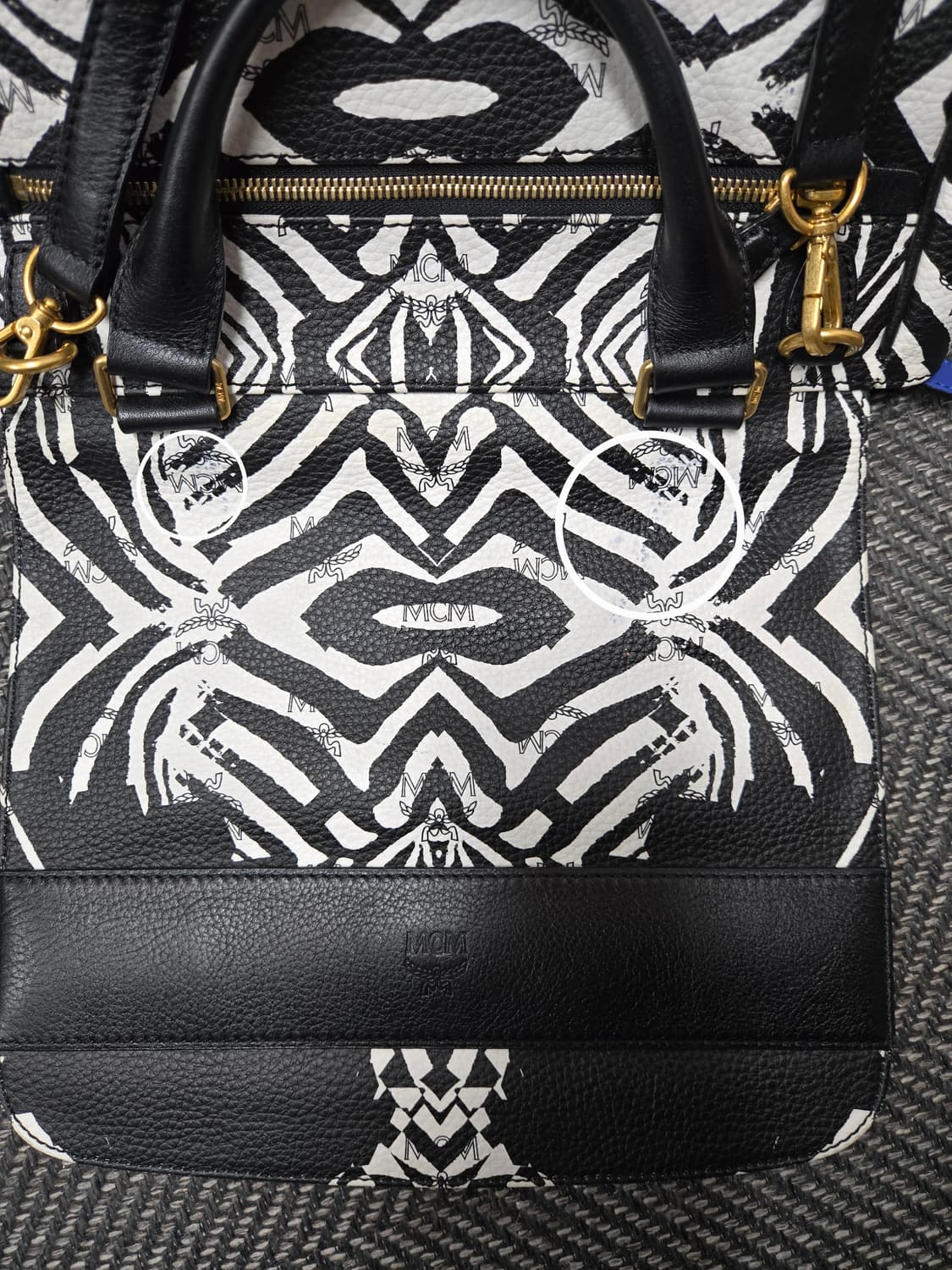 엠씨엠 MCM 펑키 지브라 스터드 케아나 보스턴백 상품이미지7