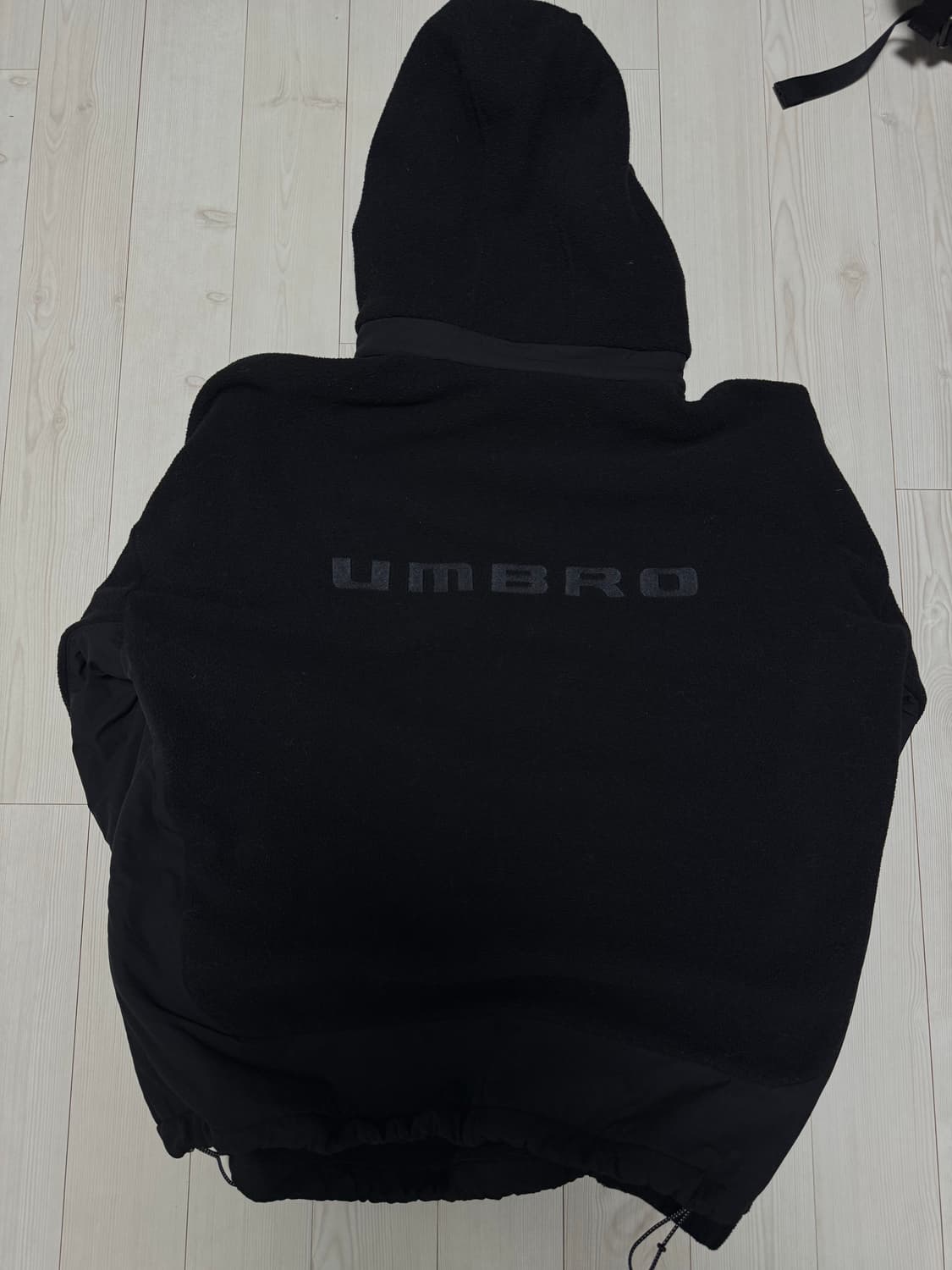 엄브로 후드 플리스 블랙 (XL) 상품이미지4