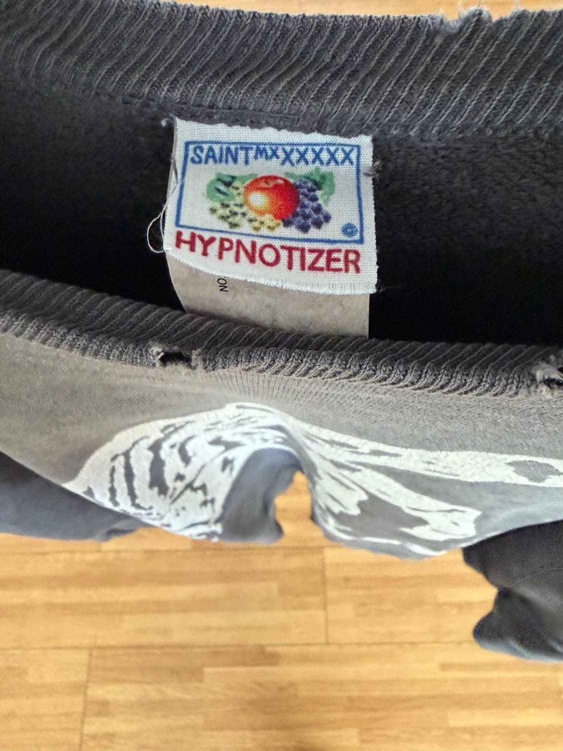 세인트미카엘 스웻셔츠 맨투맨 판매합니다 xxl 상품이미지3