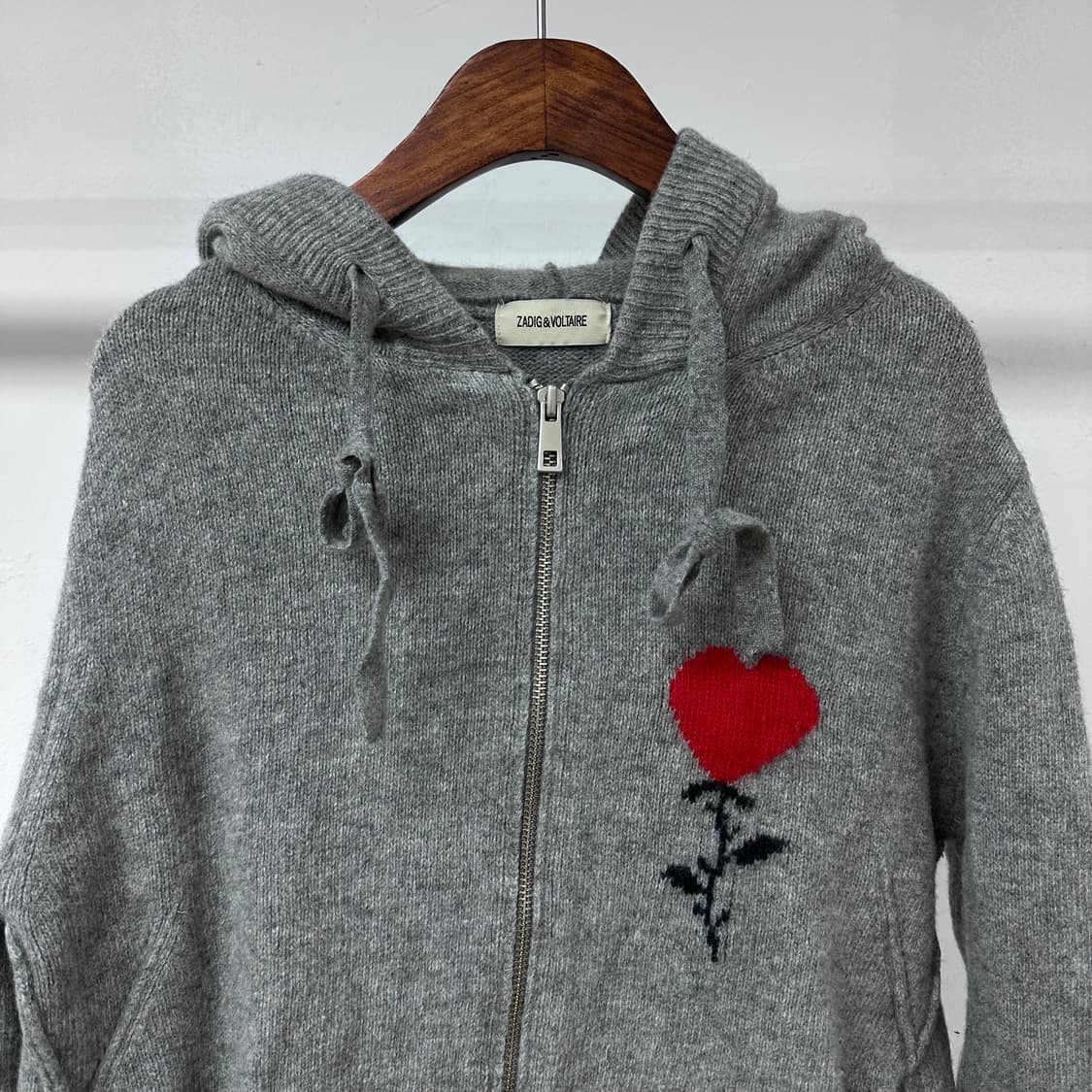 자딕앤볼테르 울 캐시미어 하트 자수 후드 니트 M사이즈 J33 상품이미지2