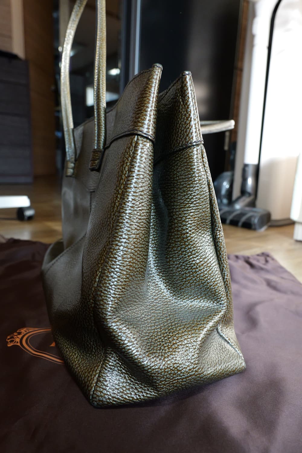 TOD'S 토즈 레더 토트백 브론즈 상품이미지5