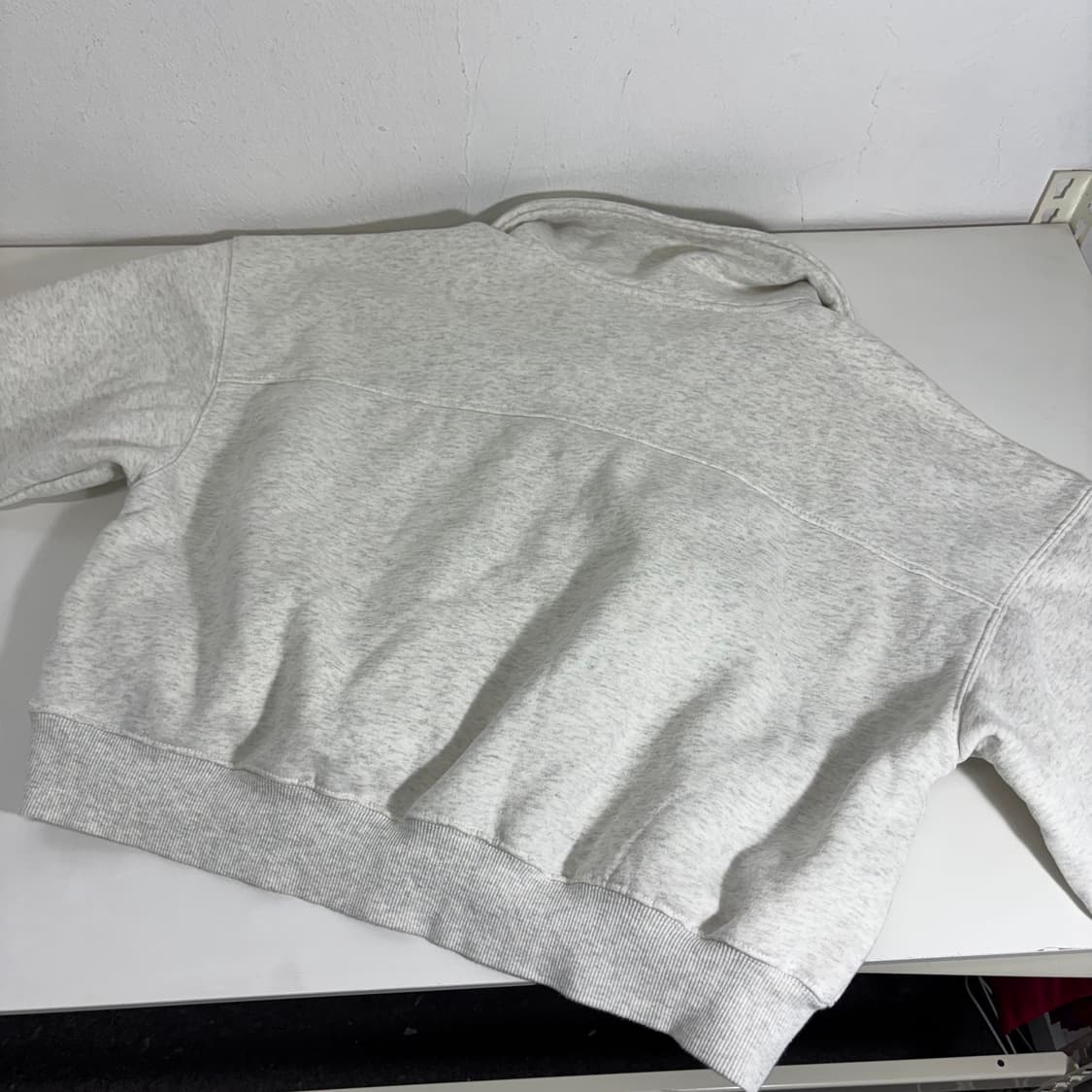 우먼FREE 파르티멘토 멜란지그레이 반집업 맨투맨 상품이미지3